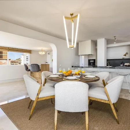 Appartement Beachfront Penthouse With Sea Views *