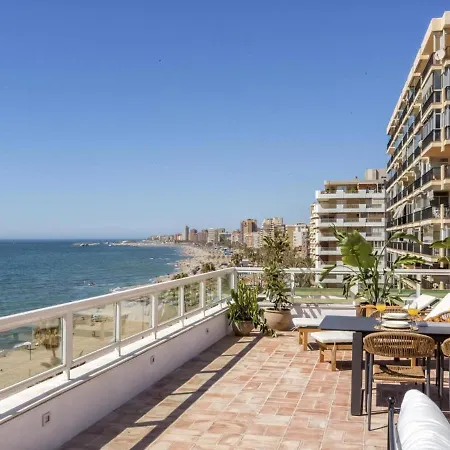 Appartement Beachfront Penthouse With Sea Views